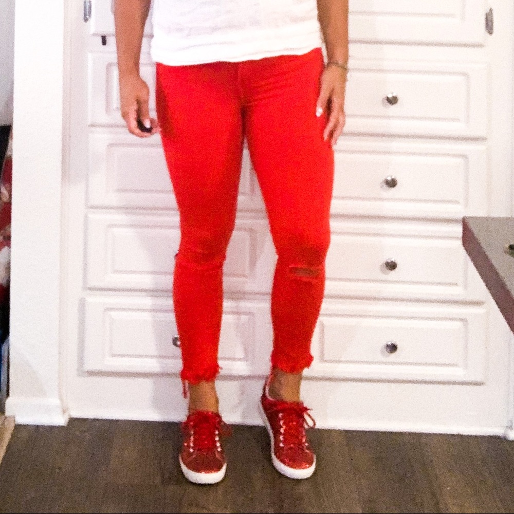 Red high-waist skinny jeans with holes ZARA